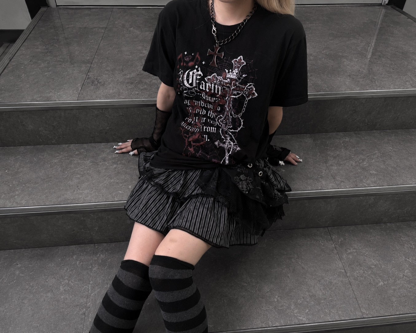 クロスプリントTシャツ